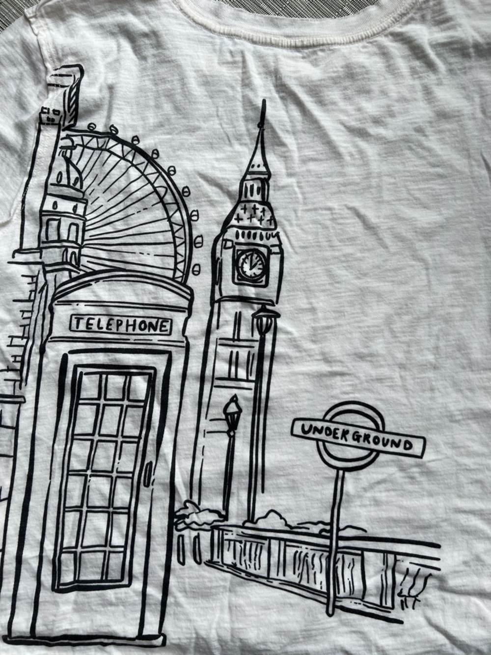 Anthropologie Maeve White Graphic Tee London Small - Picture 4 of 8